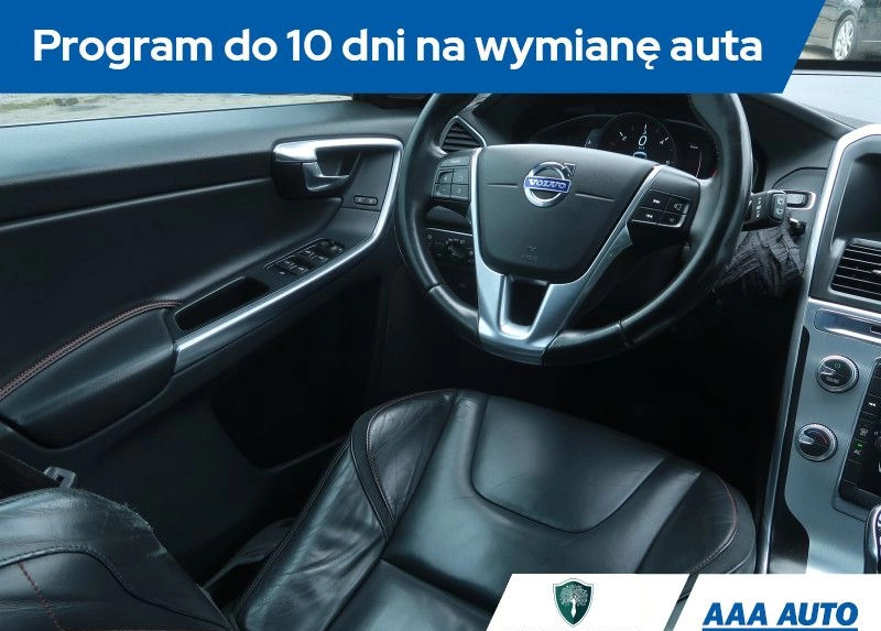 Volvo XC 60 cena 67000 przebieg: 242049, rok produkcji 2015 z Płoty małe 106